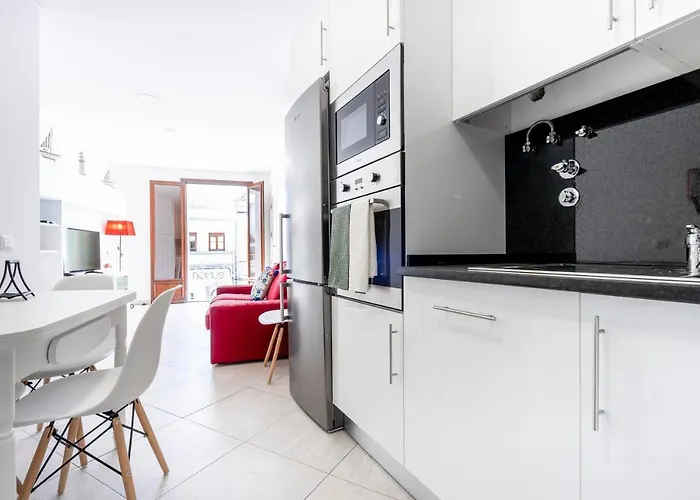 1º De Maio تافيرا